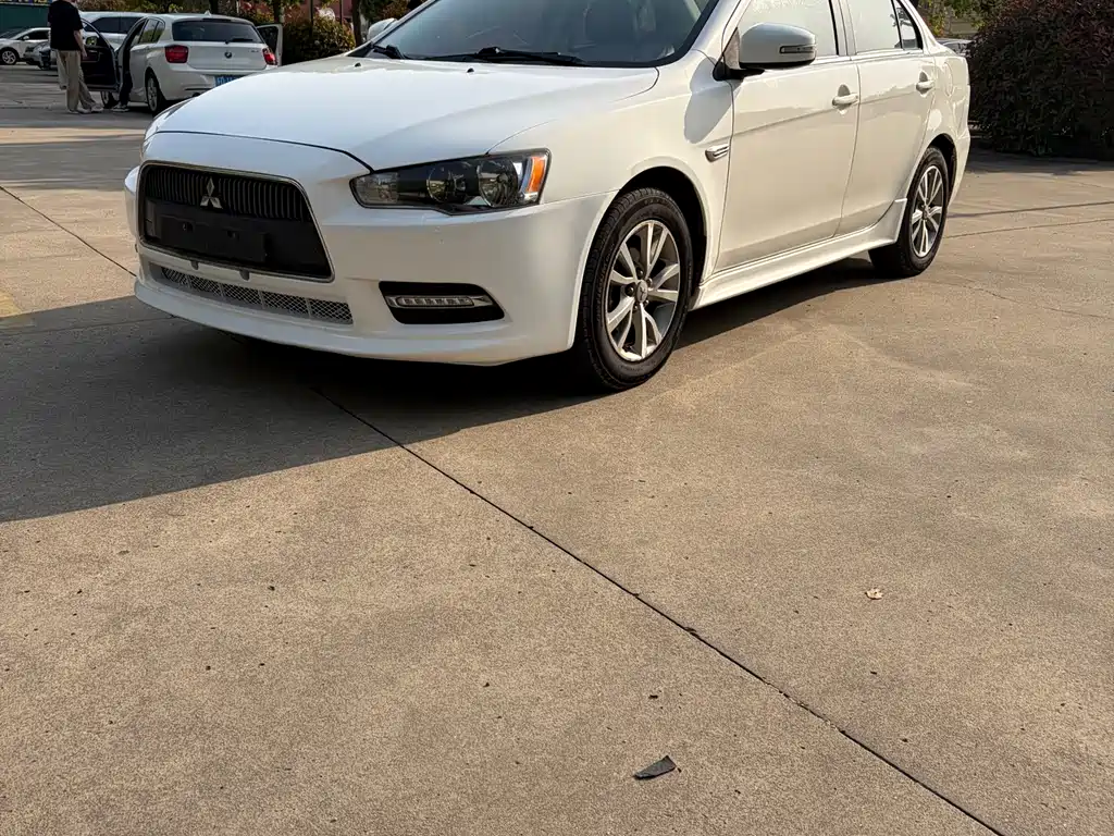 Mitsubishi Lancer EX 2014