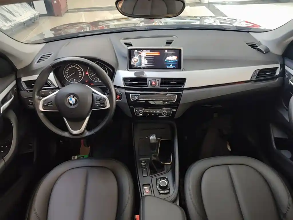 BMW X1 — миниатюра 10