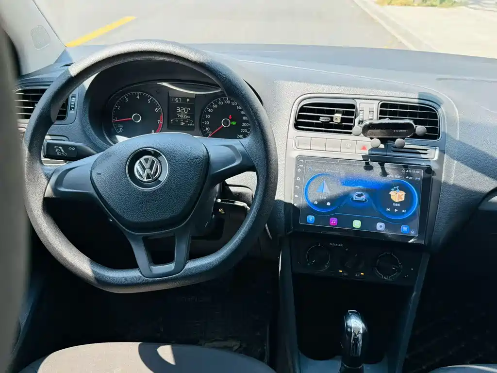 Volkswagen Polo — миниатюра 4