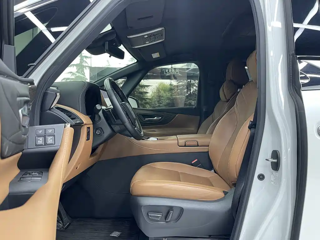 Toyota Vellfire — миниатюра 10