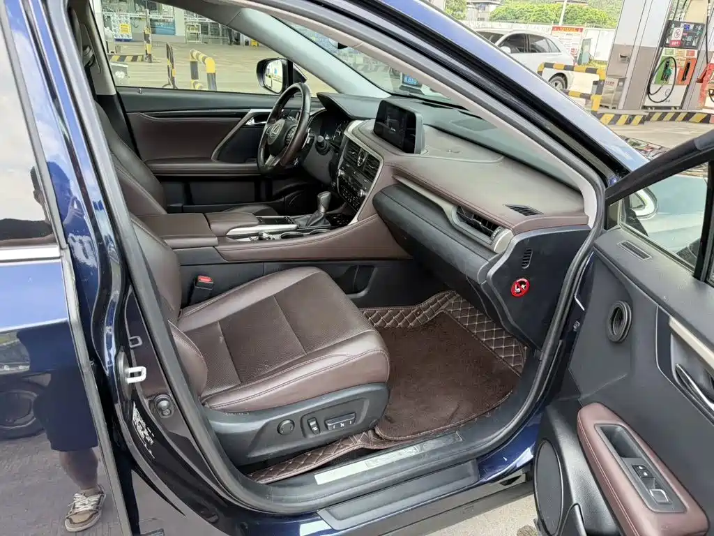 Lexus RX — миниатюра 6