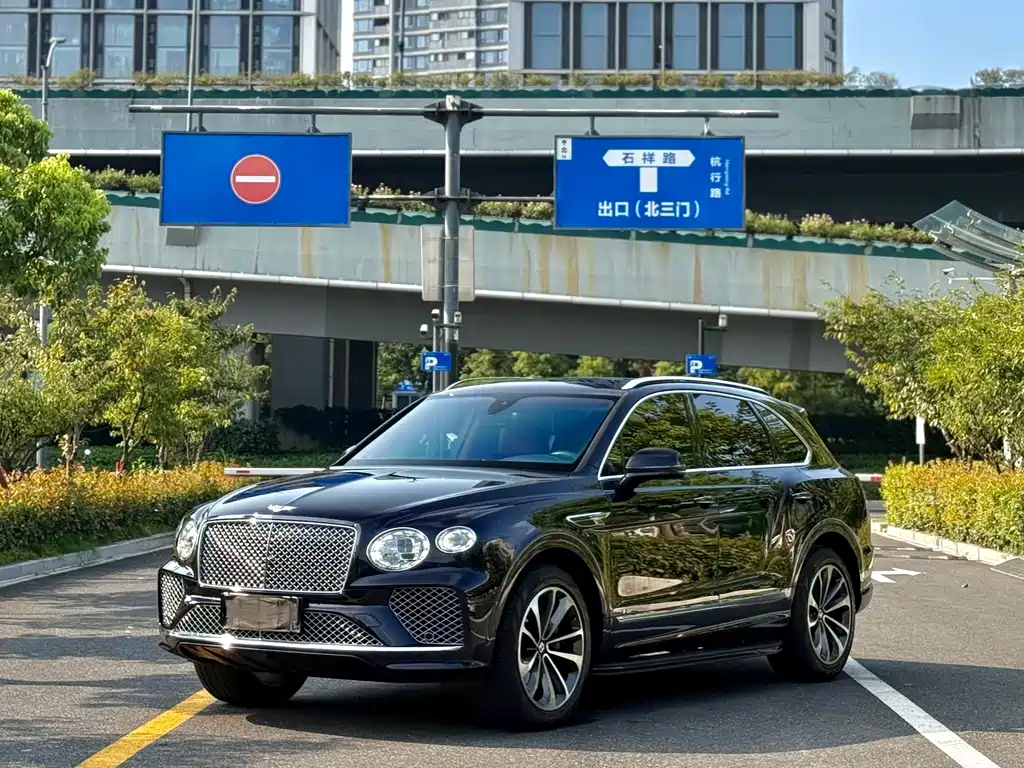 Bentley Bentayga — миниатюра 3