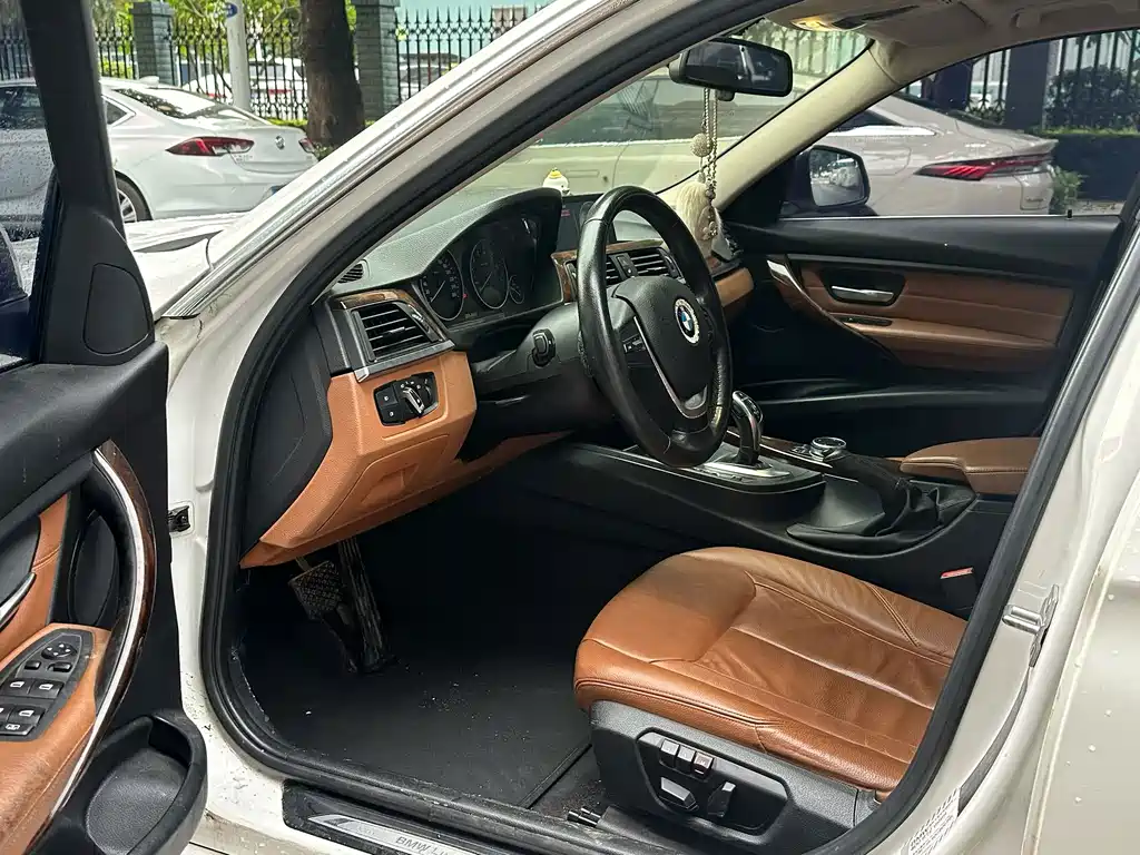 BMW 3 Series — миниатюра 7