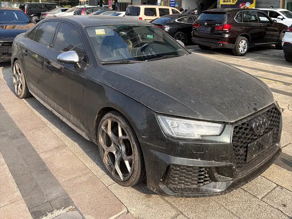Audi S4