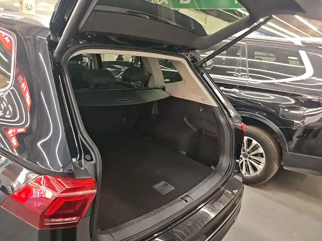 Volkswagen Tiguan L — миниатюра 19