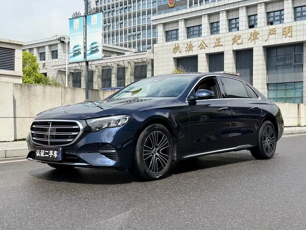 Mercedes-Benz E-Class 2024