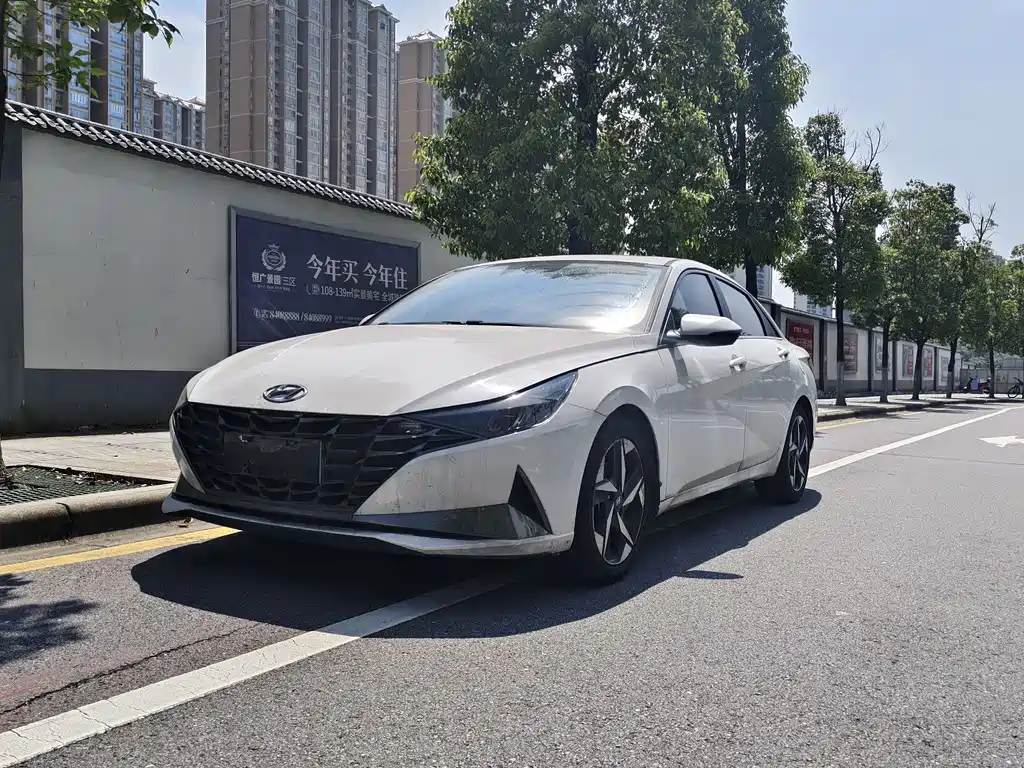 Hyundai Elantra 2020