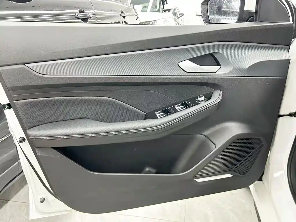 GEELY AUTOMOBILE BINRUI