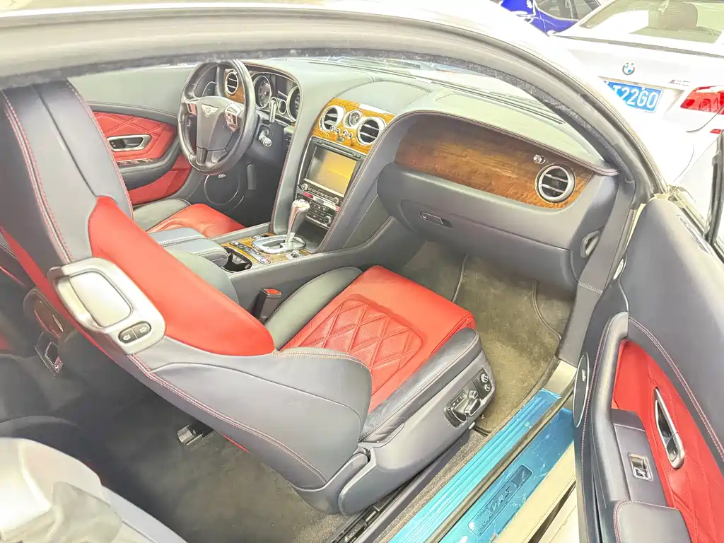 Bentley Continental 4.0T GT V8 S Standard Edition, фото 7