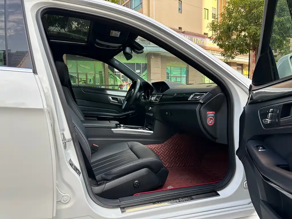 Mercedes-Benz E-Class — миниатюра 13
