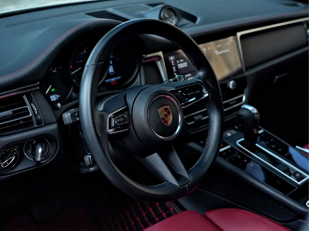 Porsche Macan — миниатюра 17
