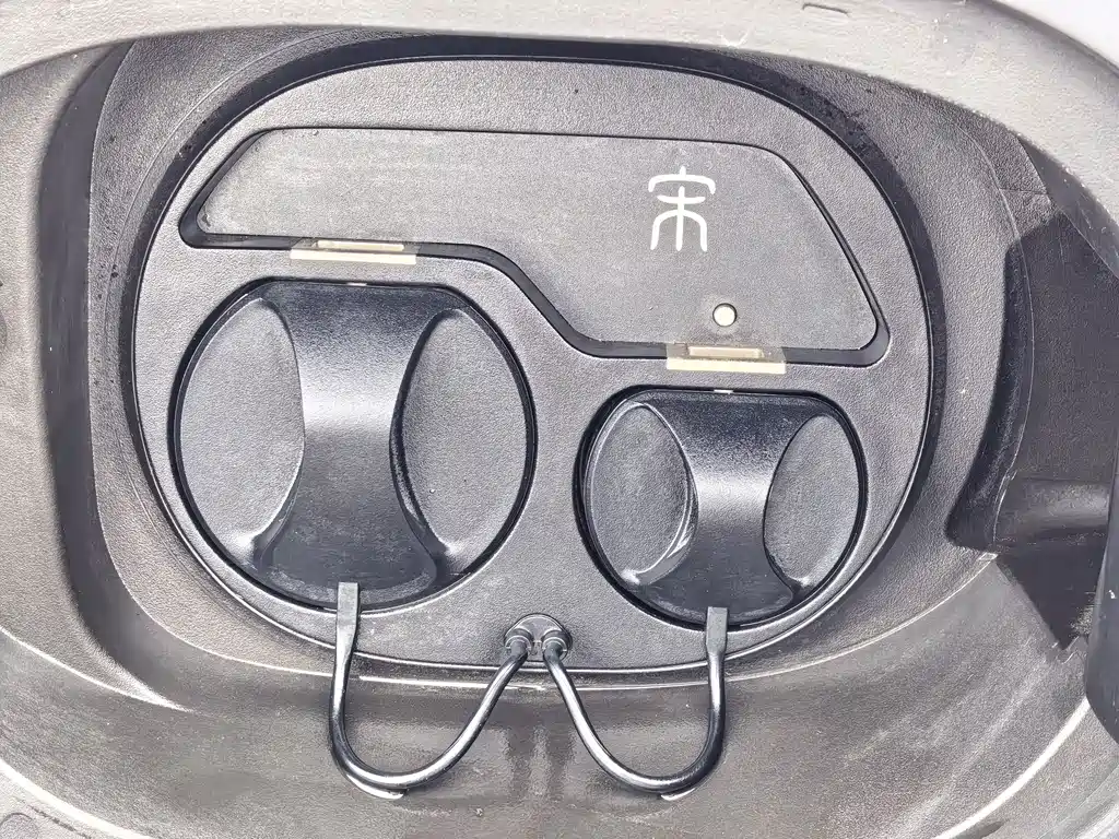 BYD L DM-i — миниатюра 24