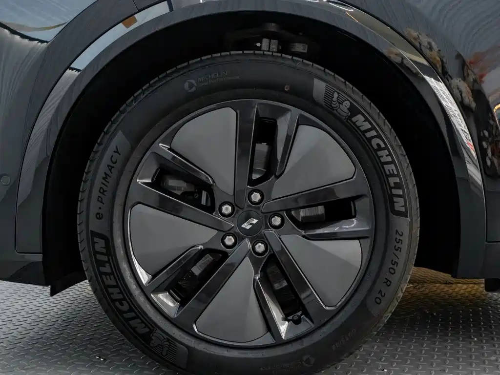 Li Auto Li L8 — миниатюра 12
