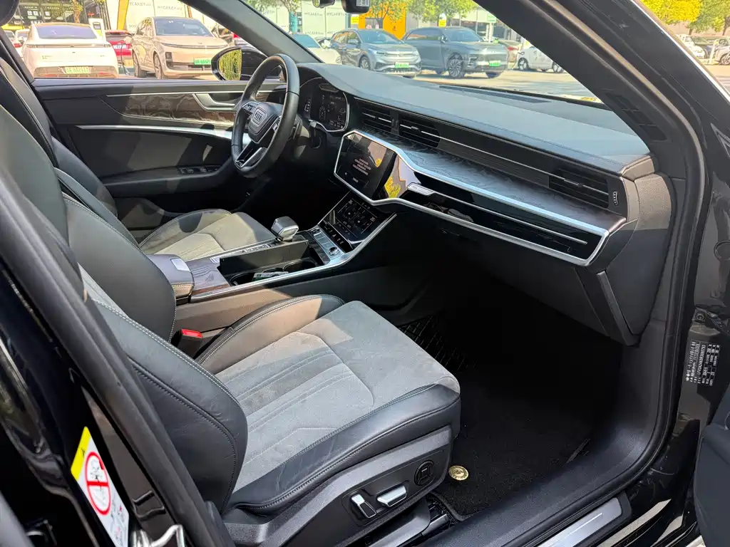 Audi A6L — миниатюра 7