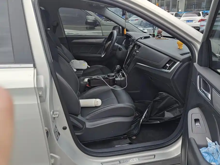 Roewe RX5 — миниатюра 8