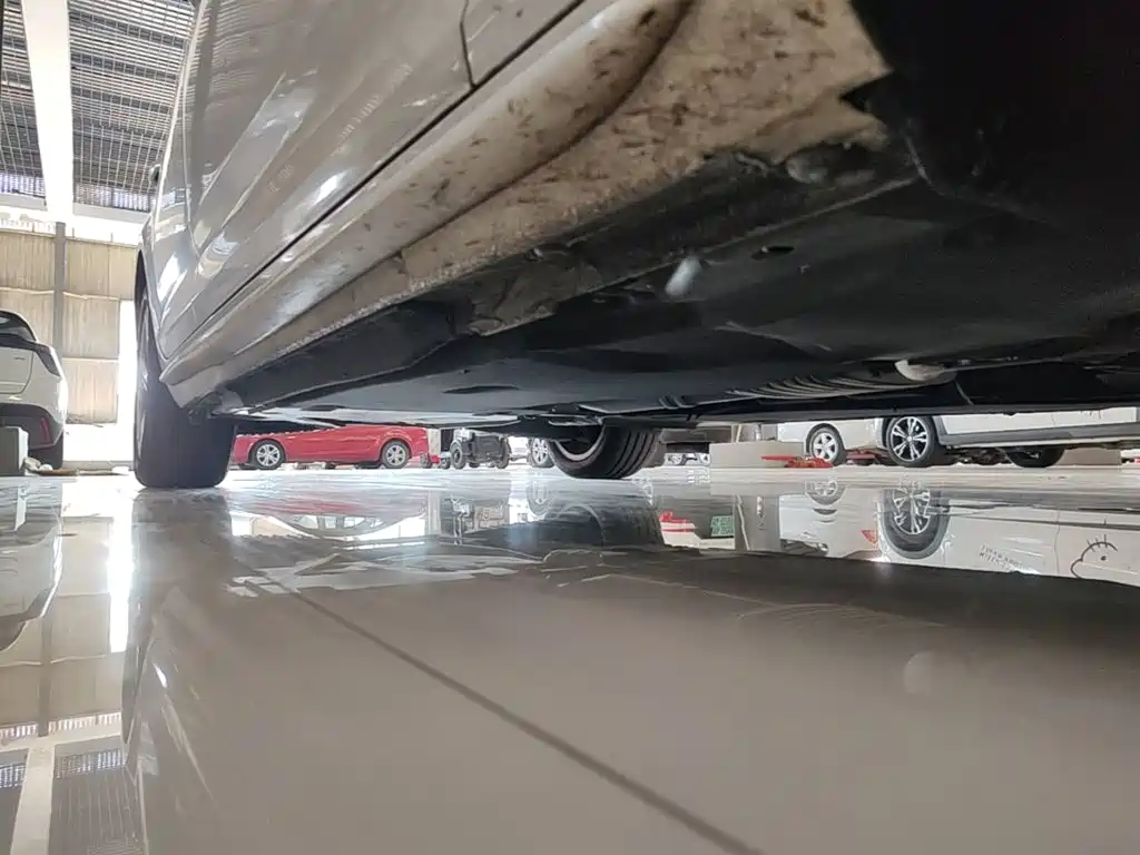 Audi A4L — миниатюра 21