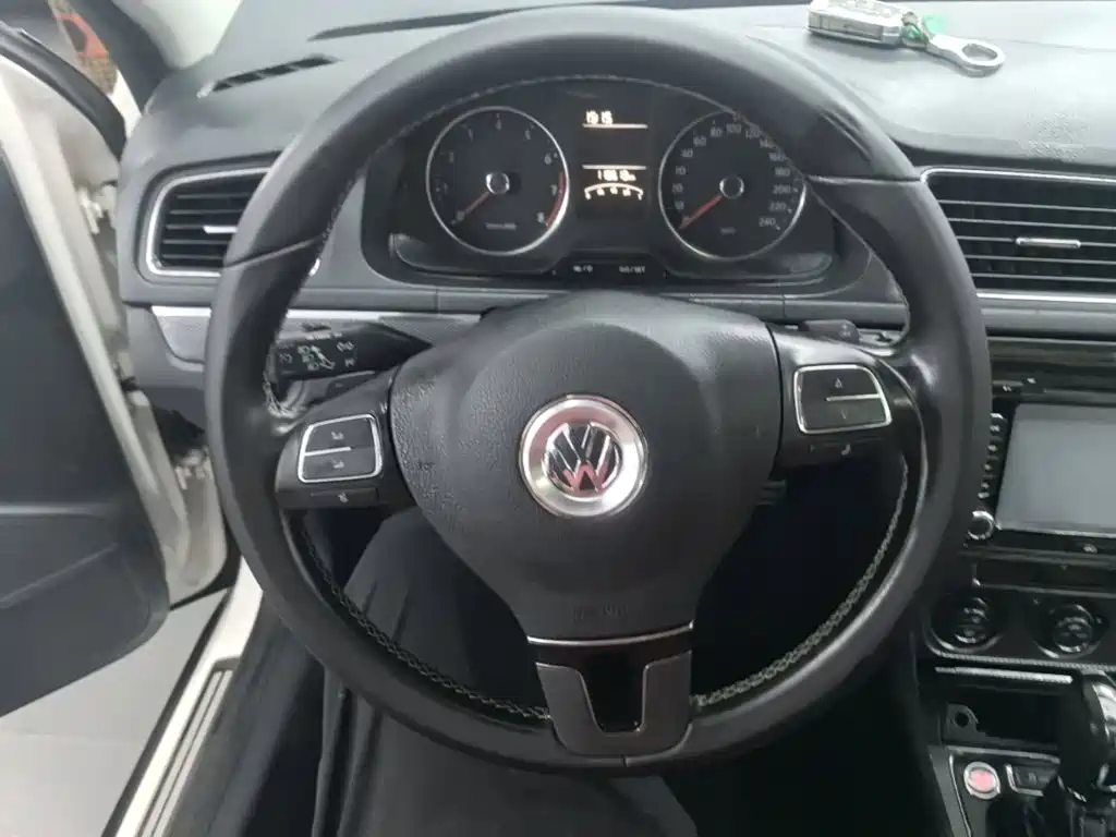 Volkswagen Cross Lavida — миниатюра 11