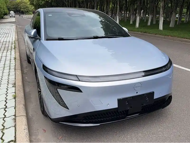 Nissan N7 2025 Silver/gray из Китая