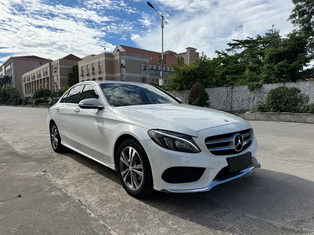Mercedes-Benz C-Class — миниатюра 3