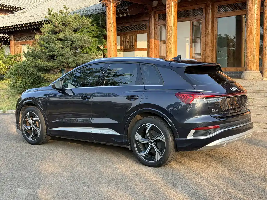 Audi Q4 e-tron — миниатюра 6