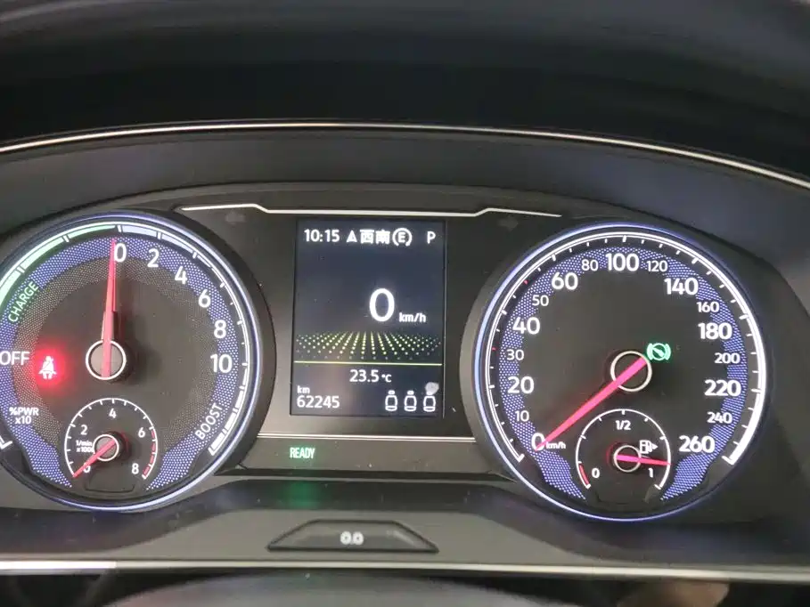Volkswagen Passat PHEV — миниатюра 7