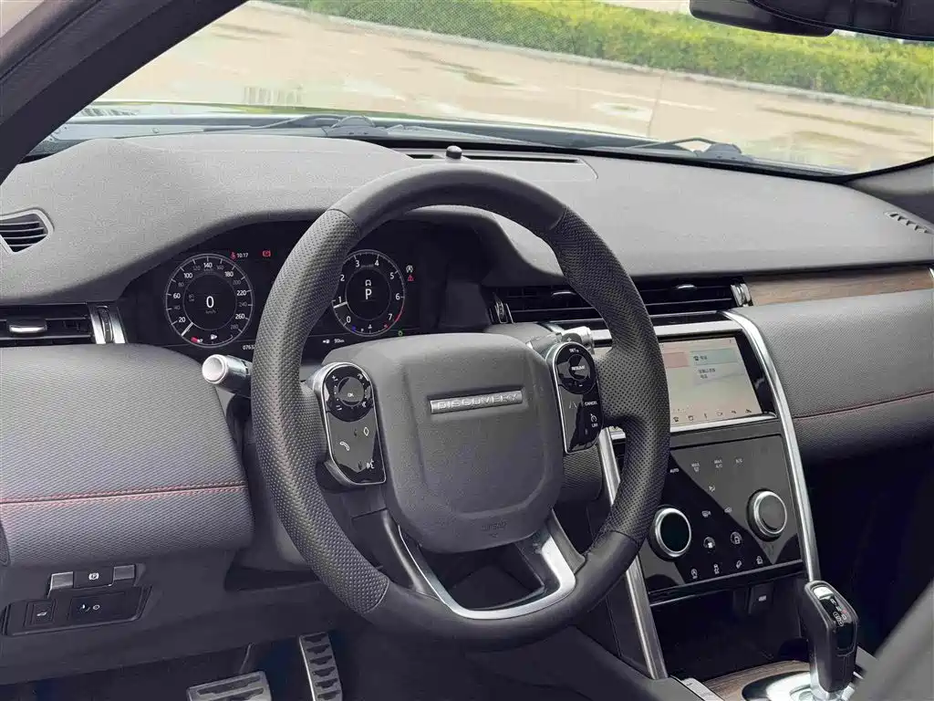 Land Rover Discovery Sport — миниатюра 8