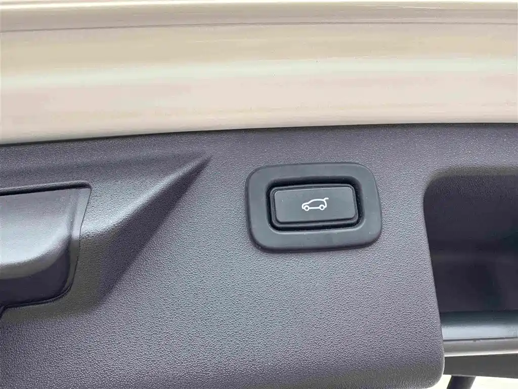 Land Rover Discovery Sport — миниатюра 14