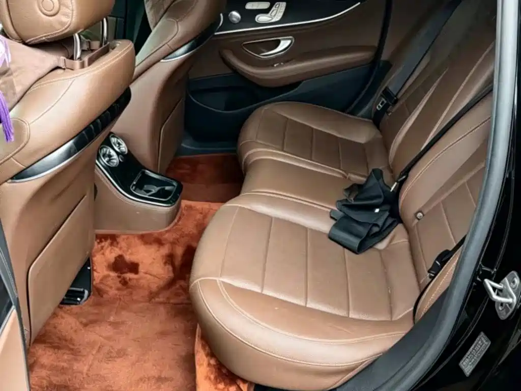 Mercedes-Benz E-Class — миниатюра 4