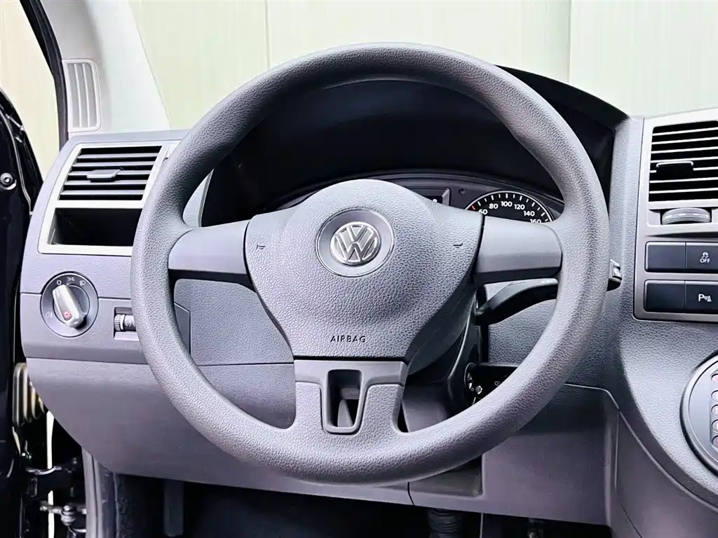 Volkswagen Caravelle 2014 2.0TSI Comfort
