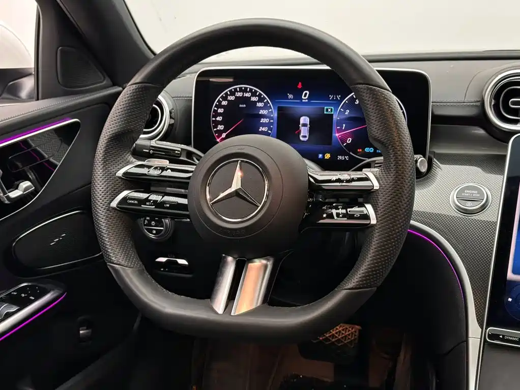 Mercedes-Benz C-Class — миниатюра 12