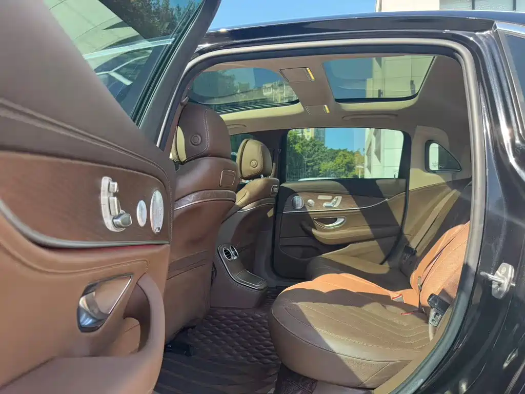 MERCEDES-BENZ  E CLASS
