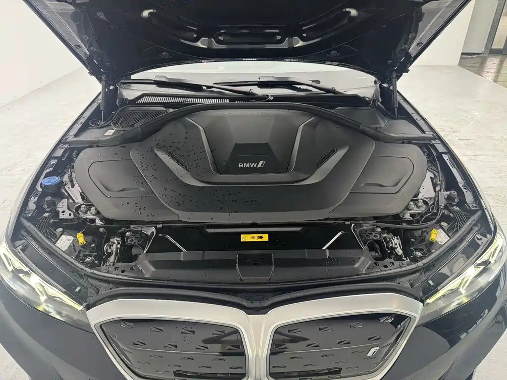 BMW i3 — миниатюра 13