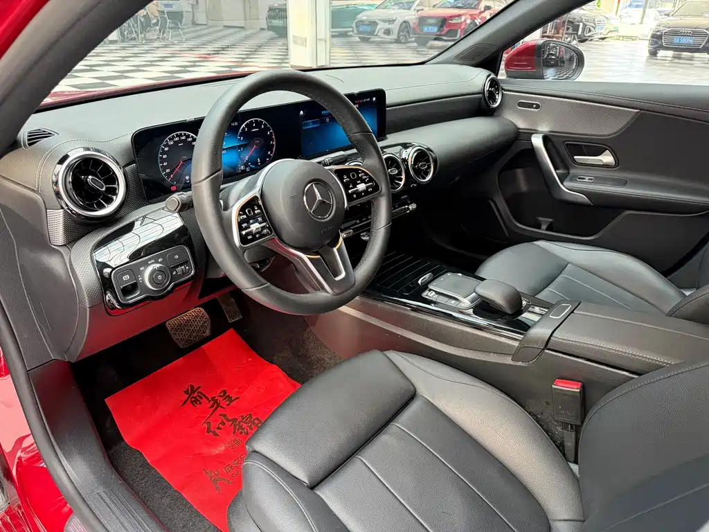 Mercedes-Benz A-Class — миниатюра 4