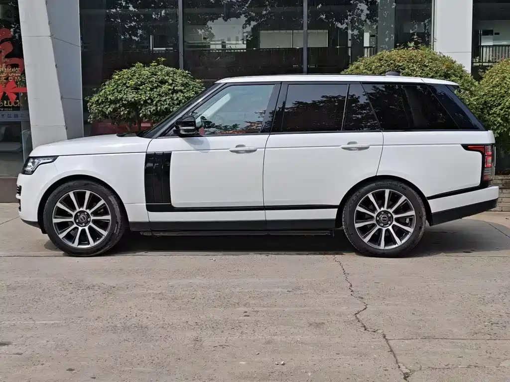 Land Rover Range Rover — миниатюра 2