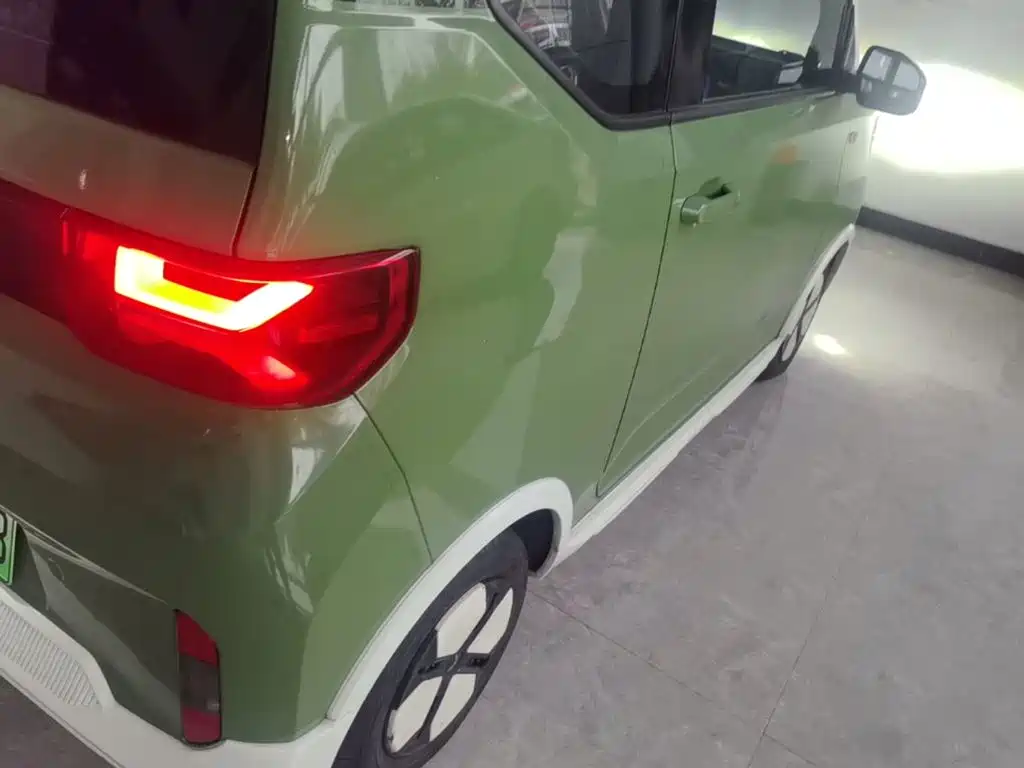 Wuling MINIEV — миниатюра 8