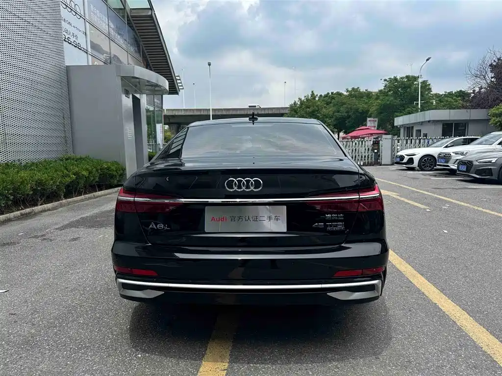 Audi A6L 2024 45 TFSI quattro