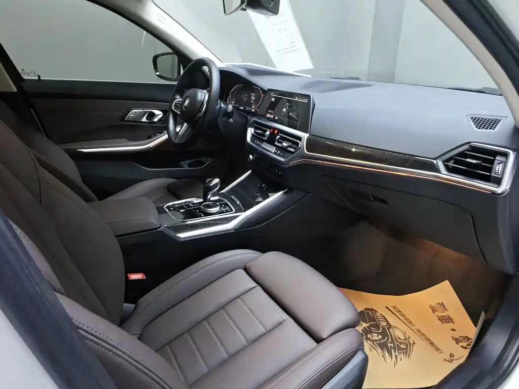 BMW 3 Series - фото 13