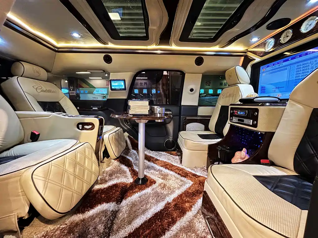 Cadillac Escalade — миниатюра 28