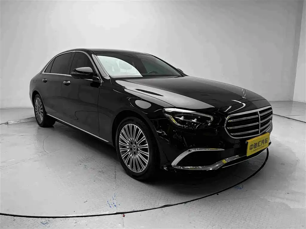 Mercedes-Benz E-Class — миниатюра 2