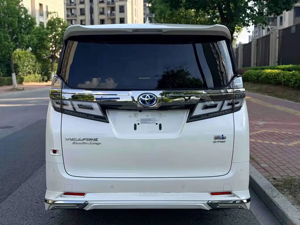 Toyota Vellfire — миниатюра 16