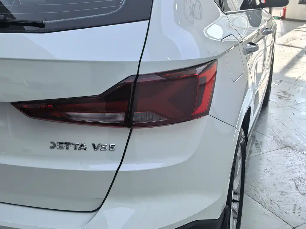 JETTA VS5