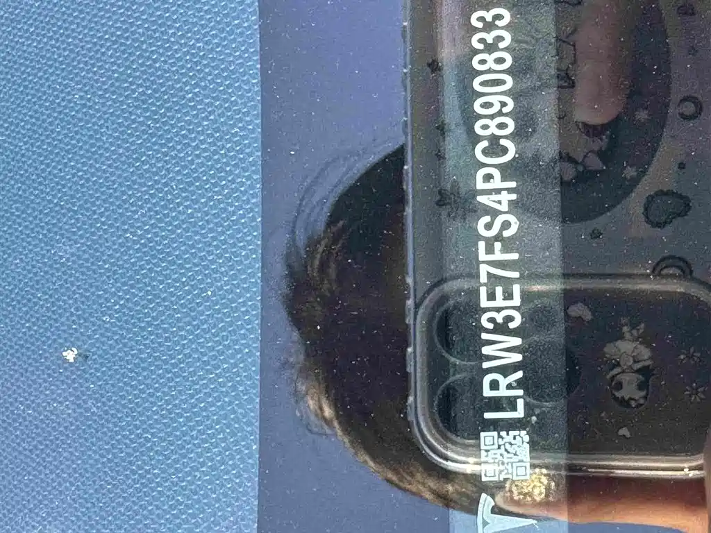 Tesla Model 3 — миниатюра 18
