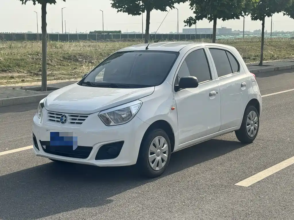Venucia R30 2016