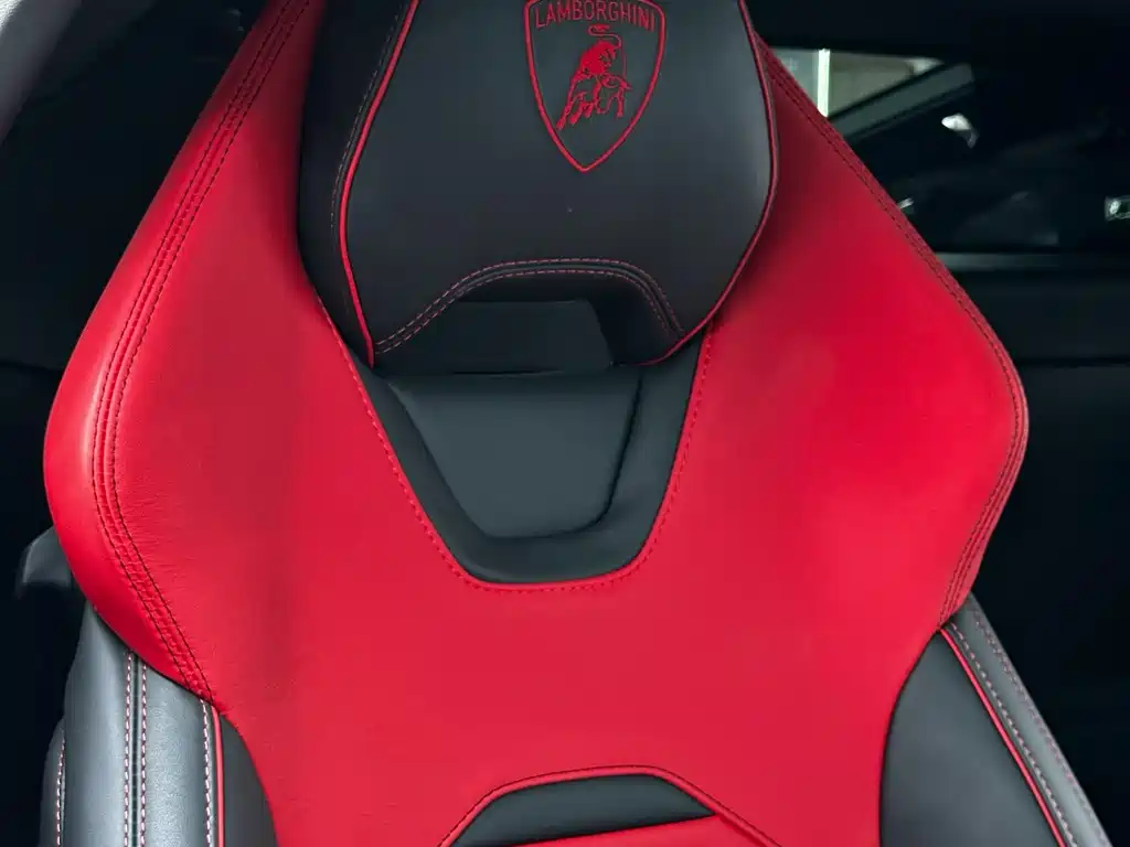LAMBORGHINI HURACÁN