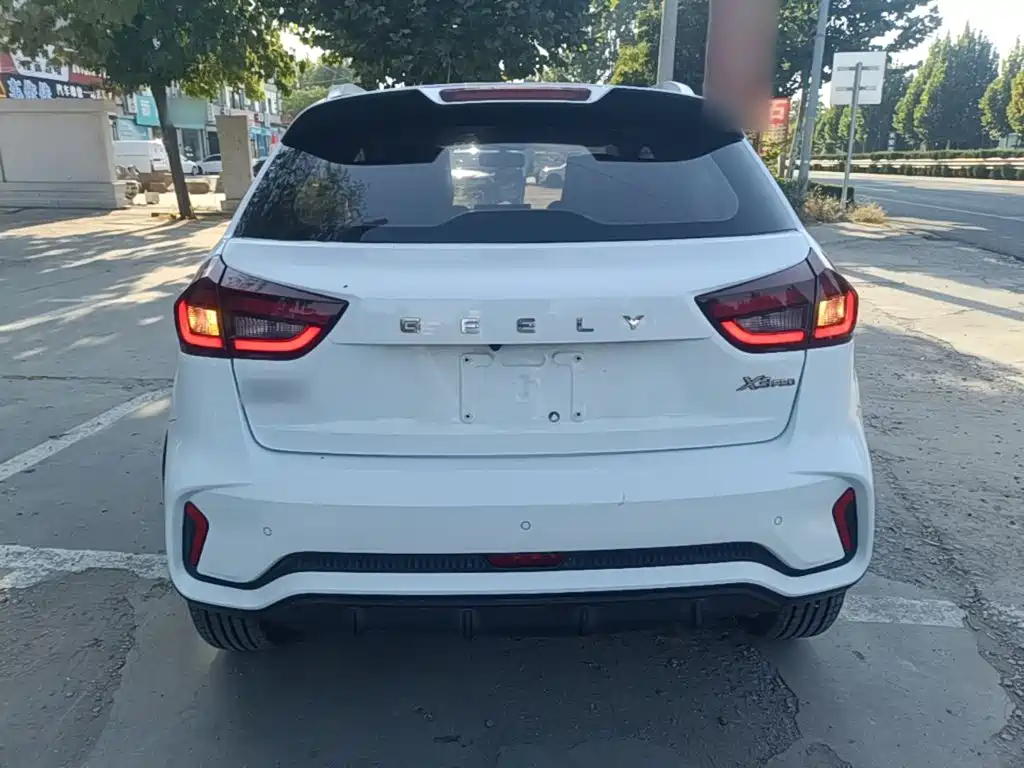 Geely Vision X3 — миниатюра 6