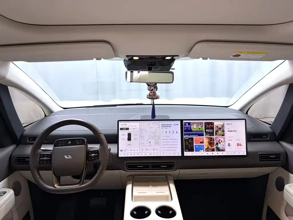 Li Auto MEGA 2024 Ultra