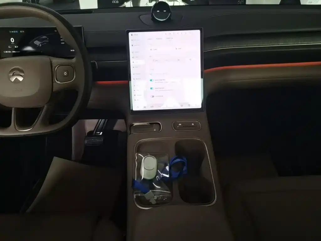 NIO ES6 — миниатюра 13