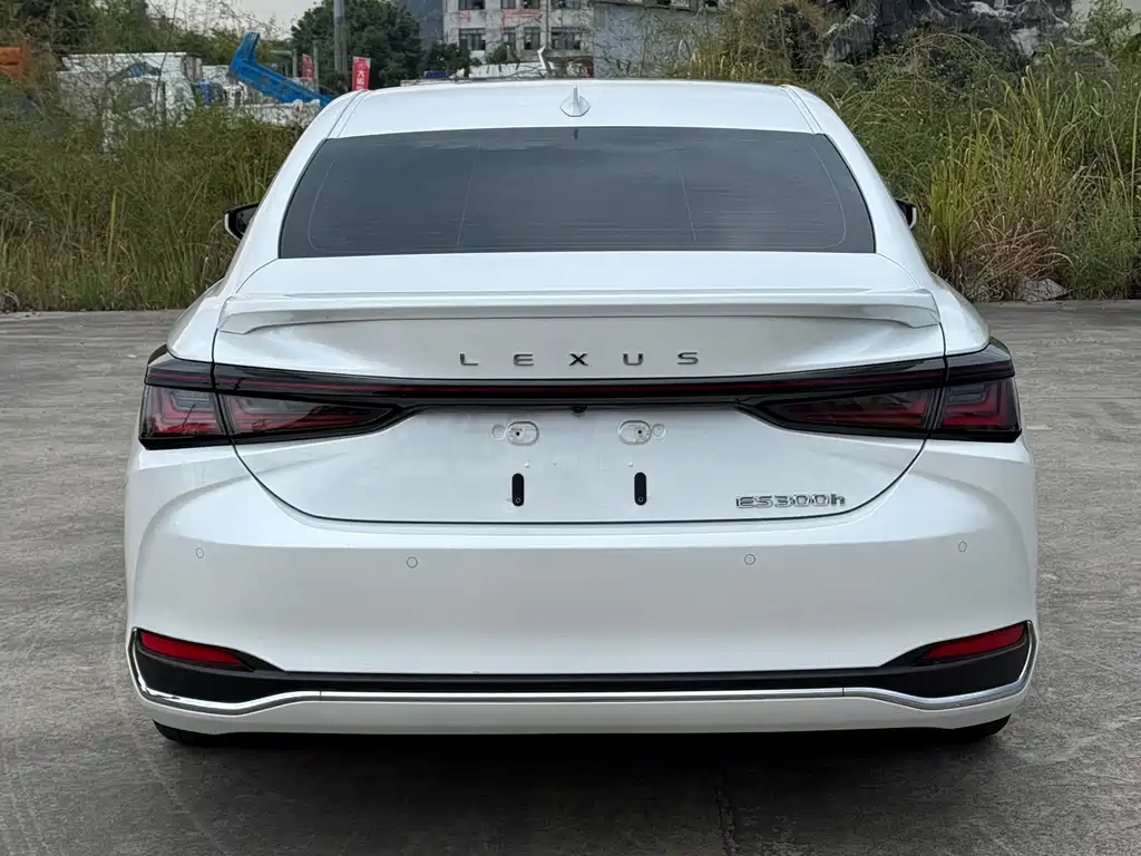 Lexus ES — миниатюра 15