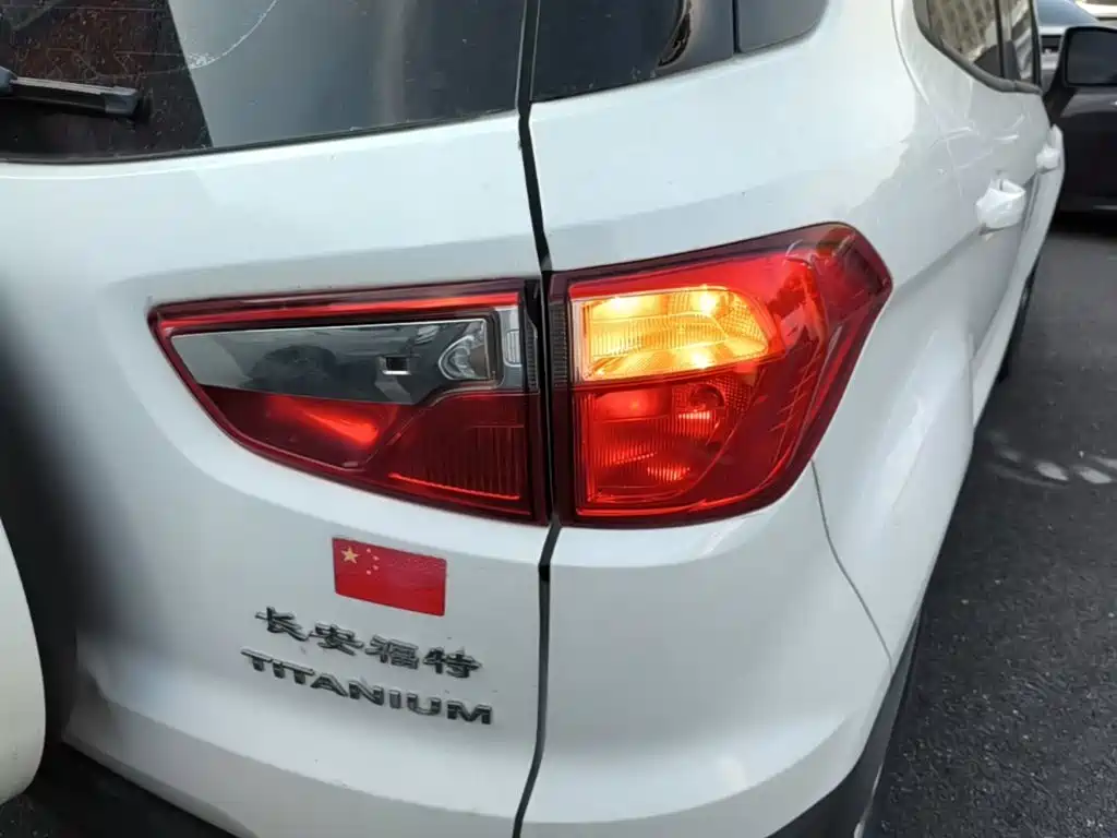 Ford Ecosport — миниатюра 8