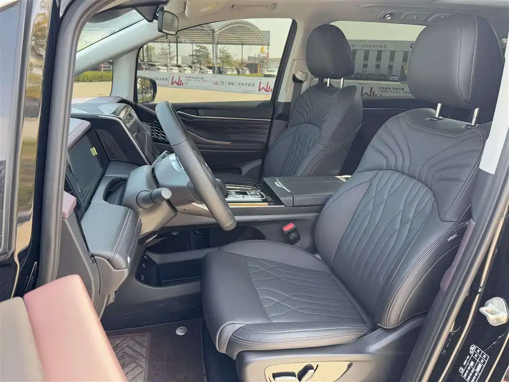 GAC Motor Trumpchi M8 — миниатюра 5